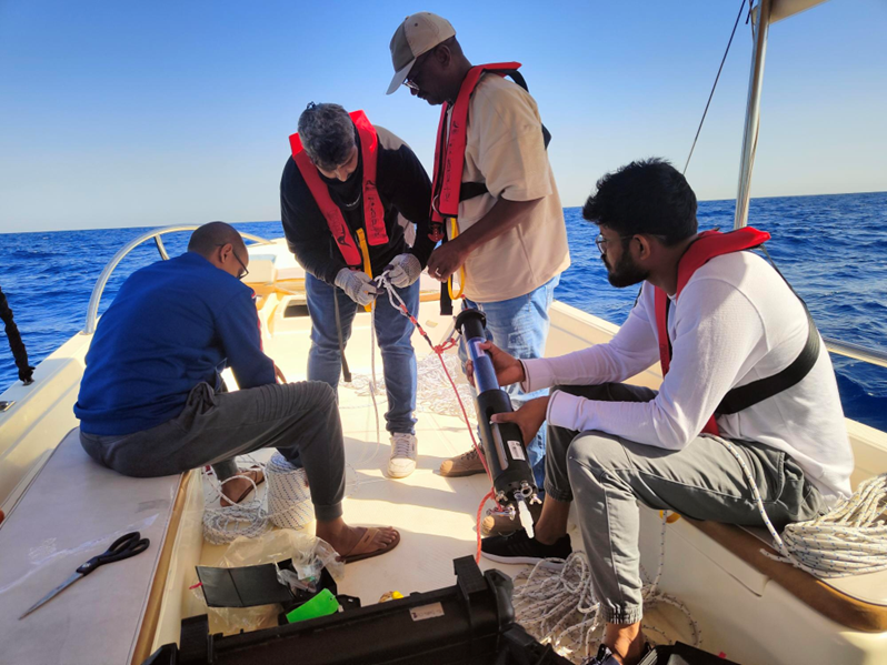 scientists_collecting_water_sample